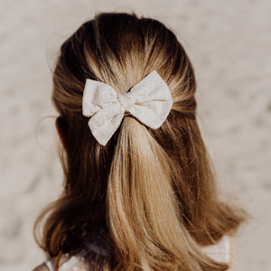 
                  
                    Load image into Gallery viewer, Natural Floral Hair Bow
                  
                