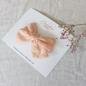 
                  
                    Load image into Gallery viewer, Blush Pink Leaf Hair Bow
                  
                