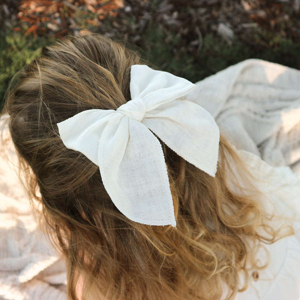 White Linen Fable Hair Bow